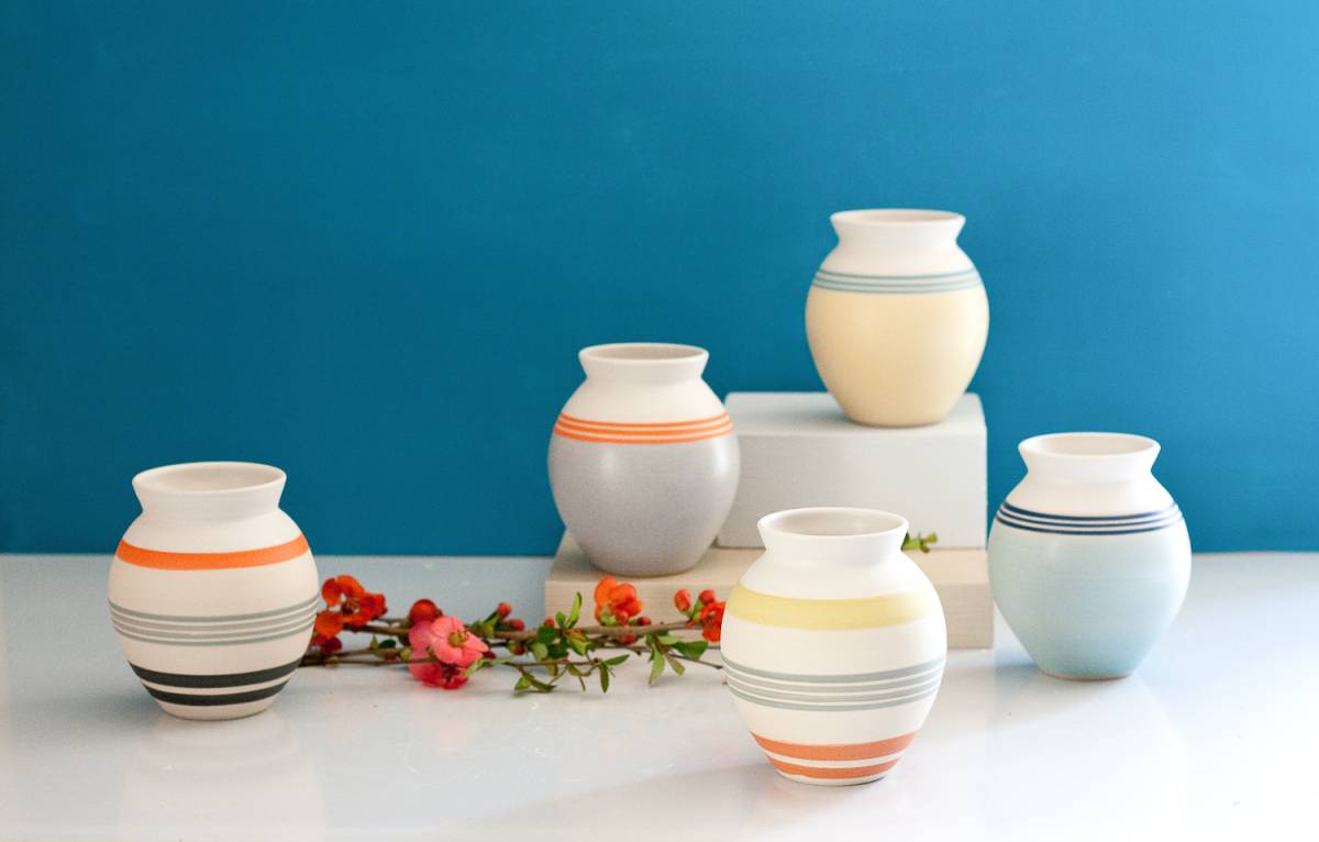 Petits vases ventrus avec engobes et glaçures