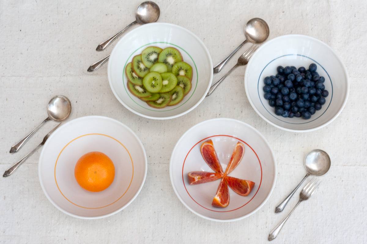 Bols profonds Ambit avec fruits